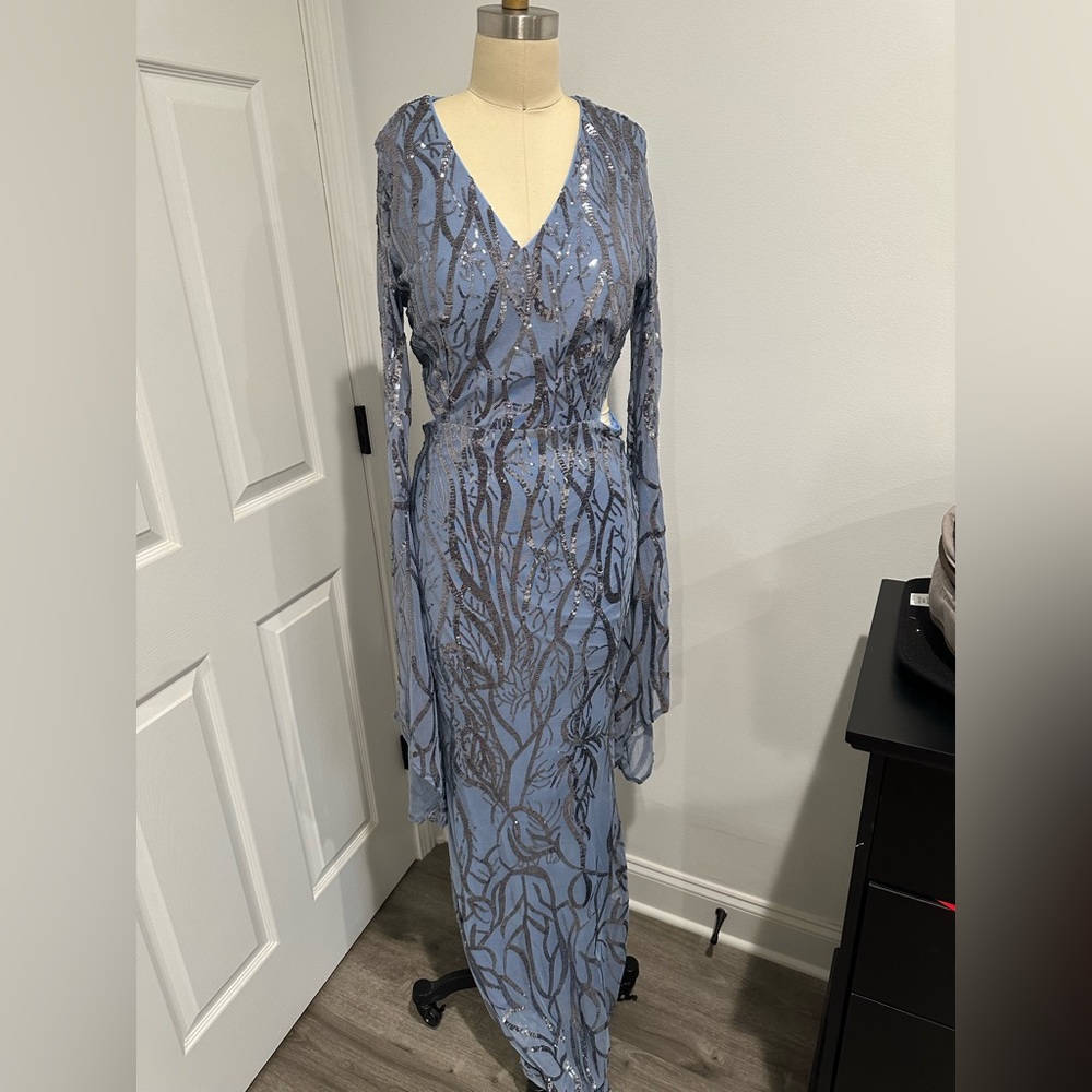 Elegant Blue Evening Gown